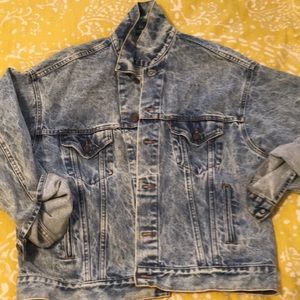 ⚡️VINTAGE LEVI’S JEAN JACKET ⚡️